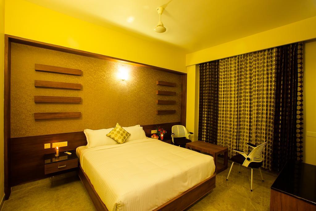 Hotel Radha Prasad Erode Kültér fotó