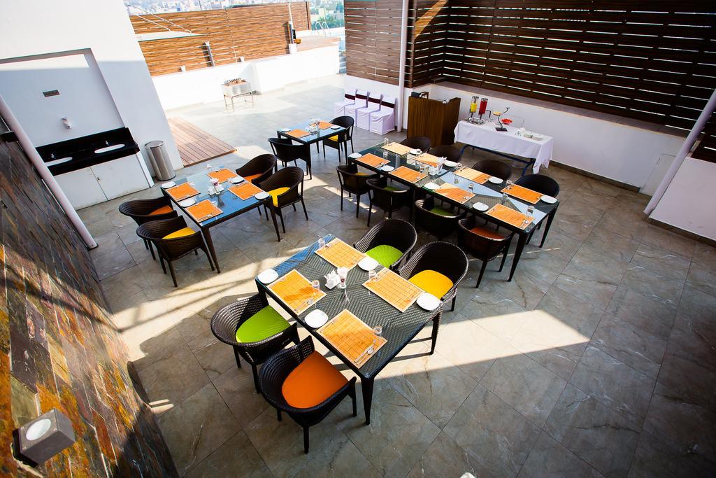 Hotel Radha Prasad Erode Kültér fotó